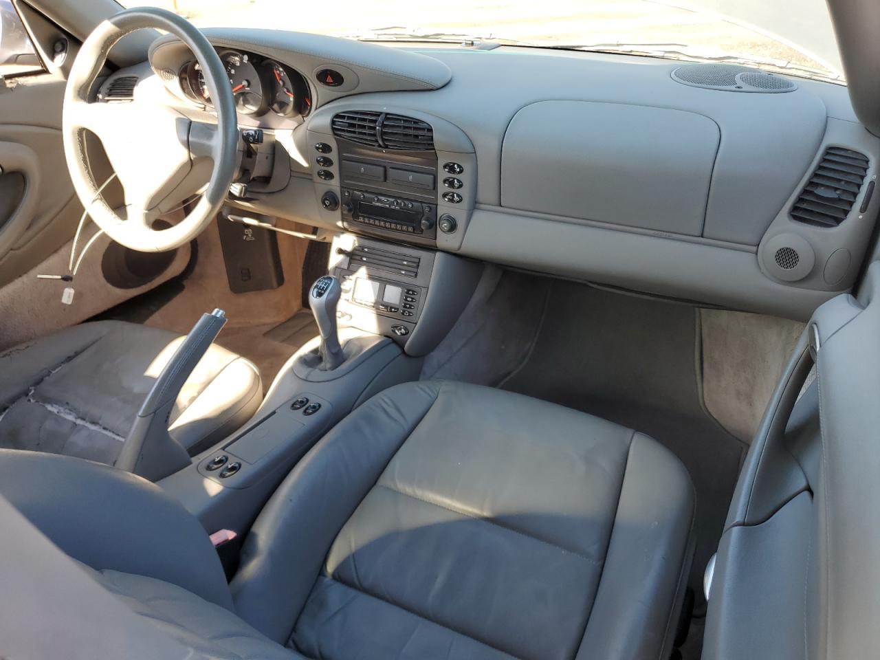 2001 Porsche #8